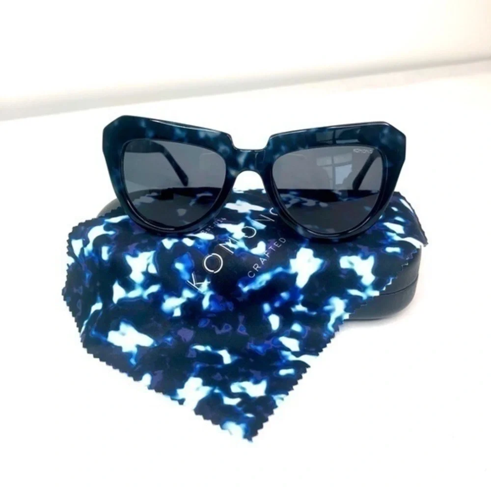 KOMONO NEW Stella Indigo Demi Sunglasses Blue Tortoise Cat eye